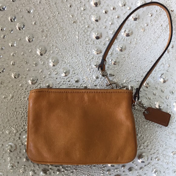 Leather Coach Wristlet!! - Picture 2 of 4